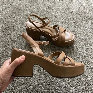 Naturalizer - Court Ankle Strap Platform/ Brown Sandal